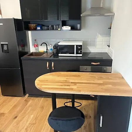 Apartment Studio A 5min En Metro De L'armada Rouen